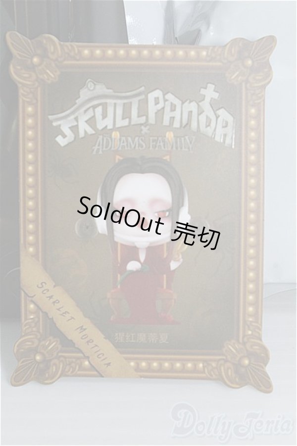 画像2: POPMART/SKULL PANDA SCARLET MORTICIA ADDAMS FAMILYシリーズ I-24-08-25-1116-YB-ZI (2)